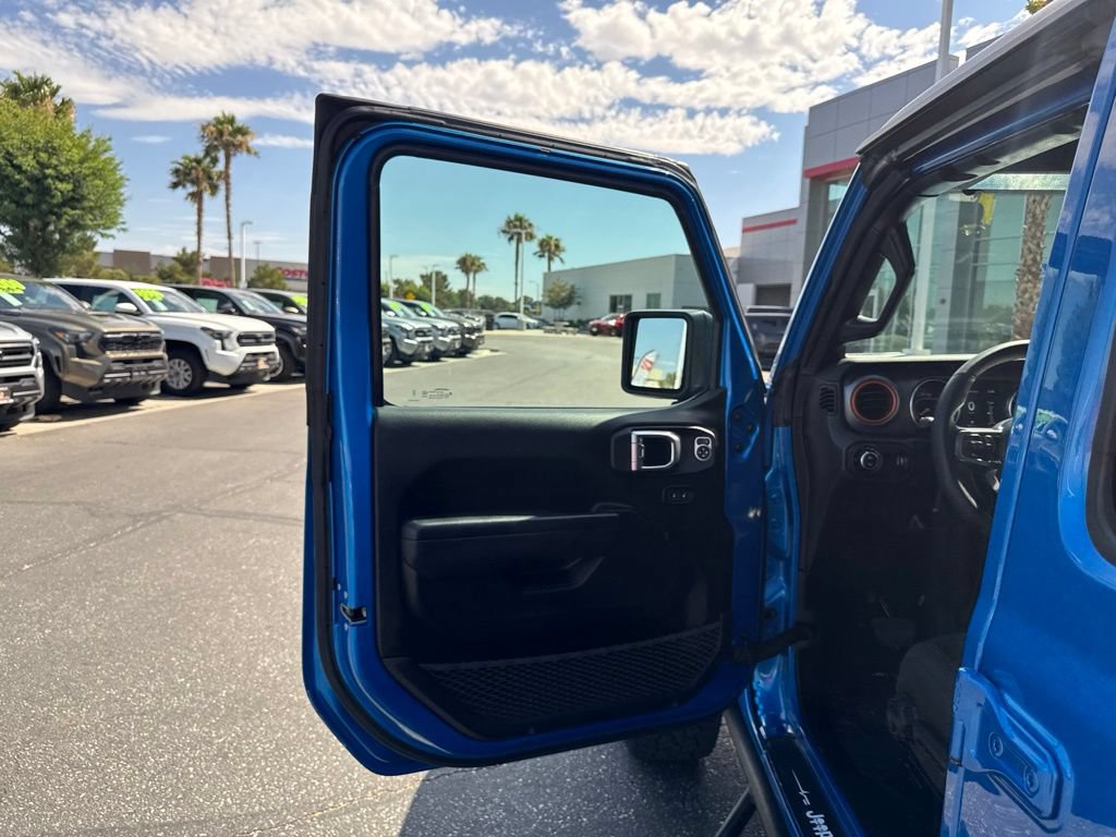 Used 2023 Jeep Gladiator Mojave w/ Trailer Tow Package AWD/4WD image 12