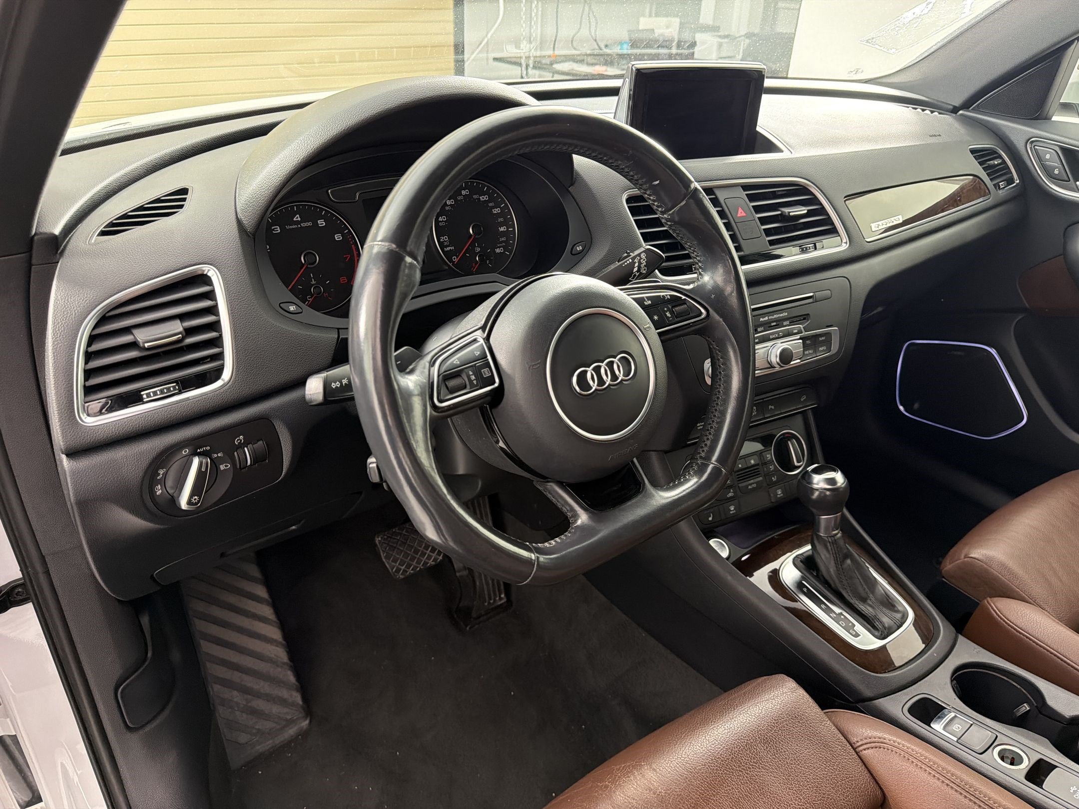 Used 2018 Audi Q3 2.0T Premium Plus w/ Premium Plus Package AWD/4WD image 4