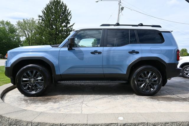 Used 2026 Toyota Land Cruiser w/ Premium Package AWD/4WD image 8