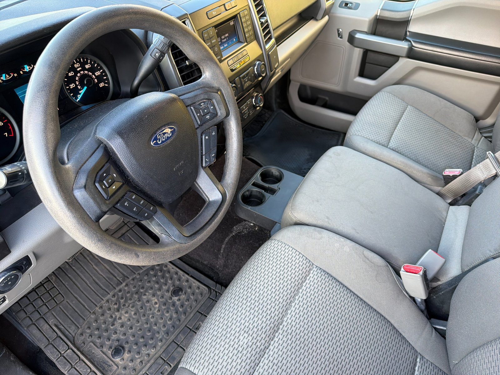 Used 2016 Ford F150 XLT AWD/4WD image 9
