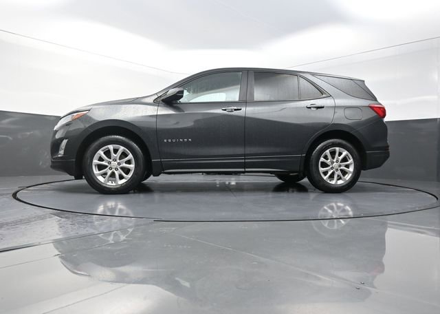Used 2020 Chevrolet Equinox LS w/ LS Convenience Package AWD/4WD image 2