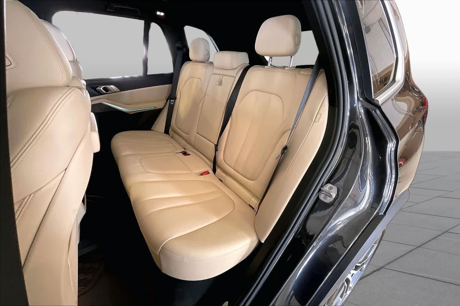 Used 2022 BMW X5 sDrive40i w/ Premium Package RWD image 19