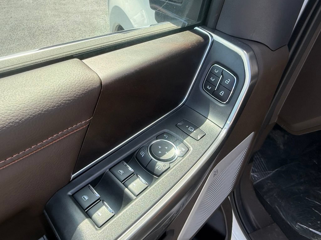 New 2026 Ford F250 King Ranch w/ Chrome Package AWD/4WD image 16
