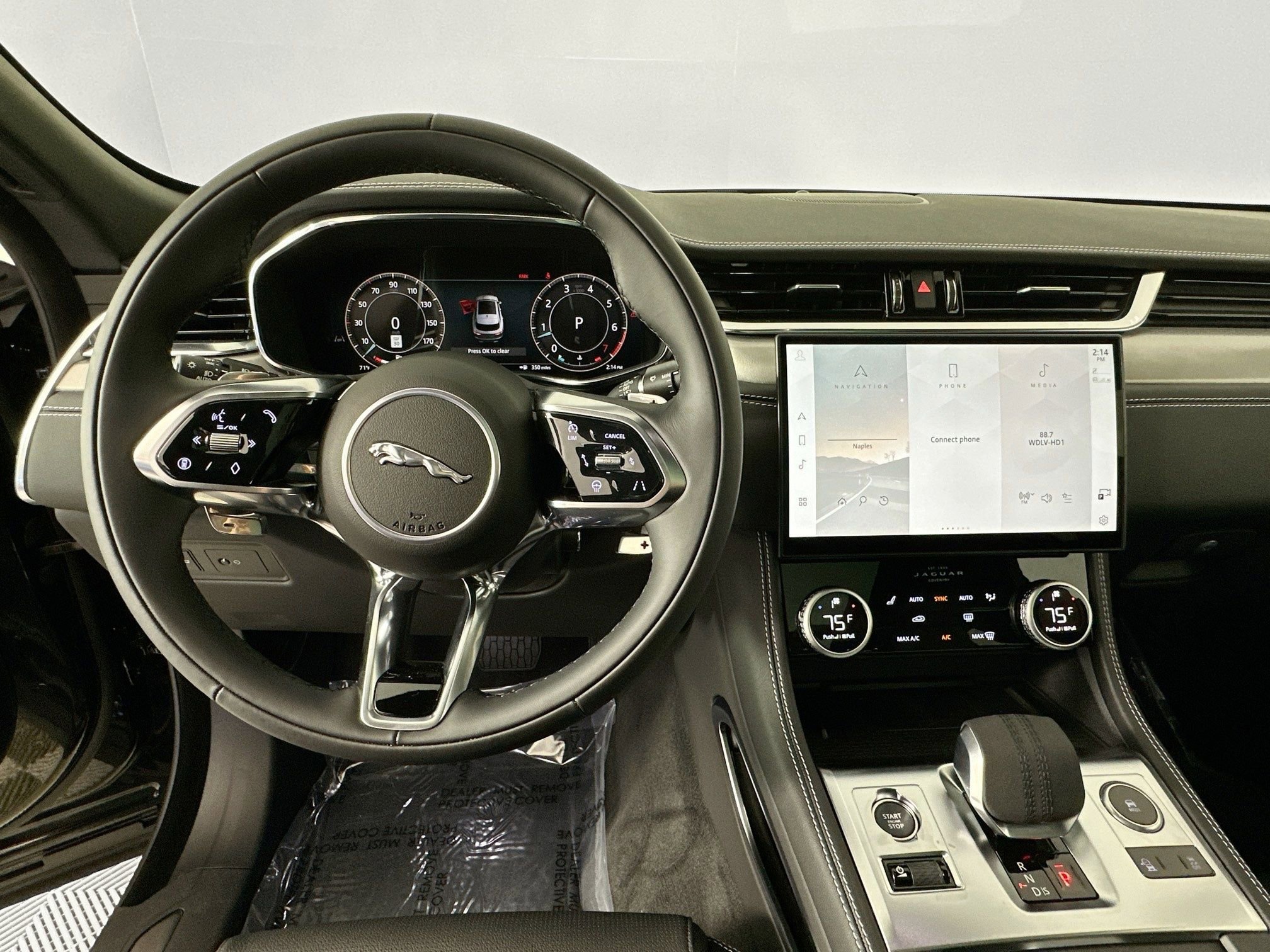 Certified 2026 Jaguar F-PACE R-Dynamic S AWD/4WD image 11