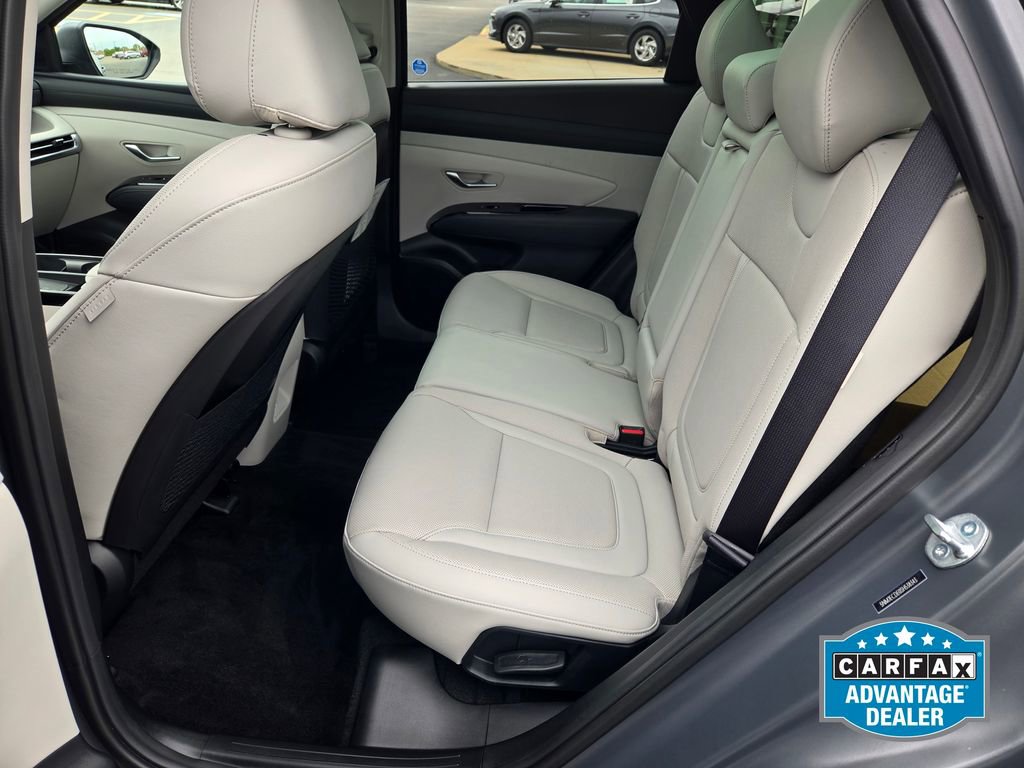 Certified 2025 Hyundai Tucson Limited AWD/4WD image 18