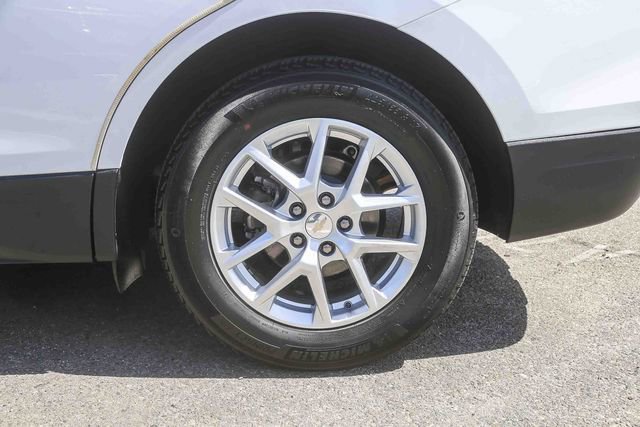 Used 2023 Chevrolet Equinox LS FWD image 12