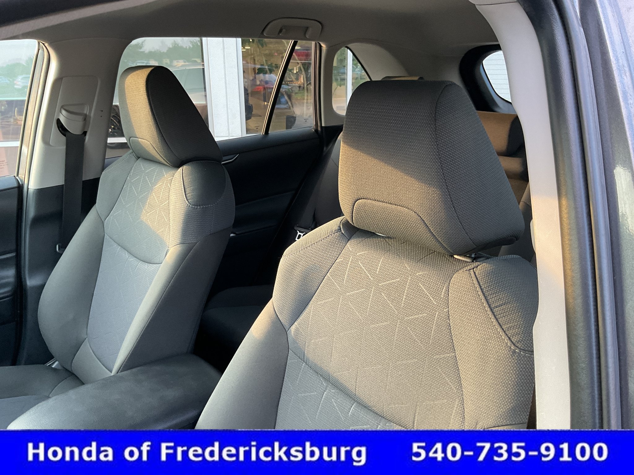 Used 2024 Toyota RAV4 XLE AWD/4WD image 28