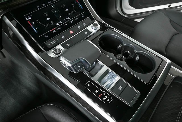 New 2025 Audi Q8 Premium image 15
