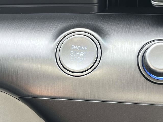 Used 2025 Hyundai Kona SEL AWD/4WD image 16