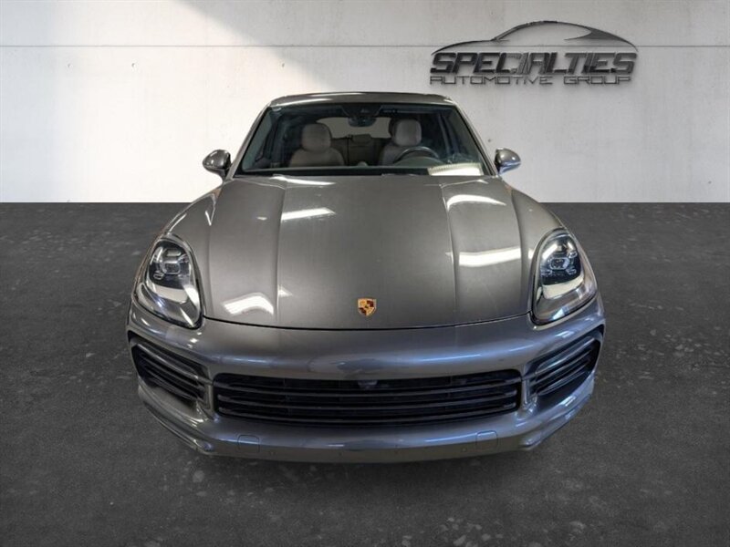 Used 2023 Porsche Cayenne w/ Premium Package AWD/4WD image 6