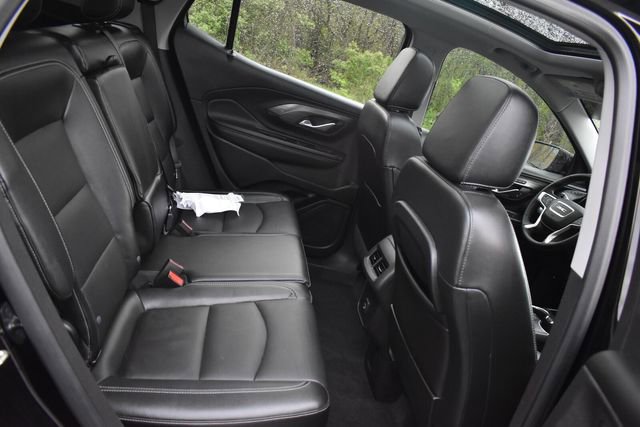 Certified 2023 GMC Terrain SLT w/ Infotainment Package II AWD/4WD image 18