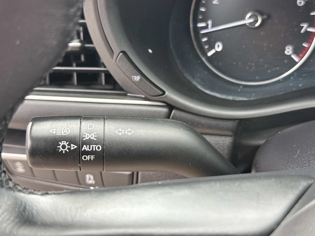 Used 2021 MAZDA MAZDA3 s FWD image 38