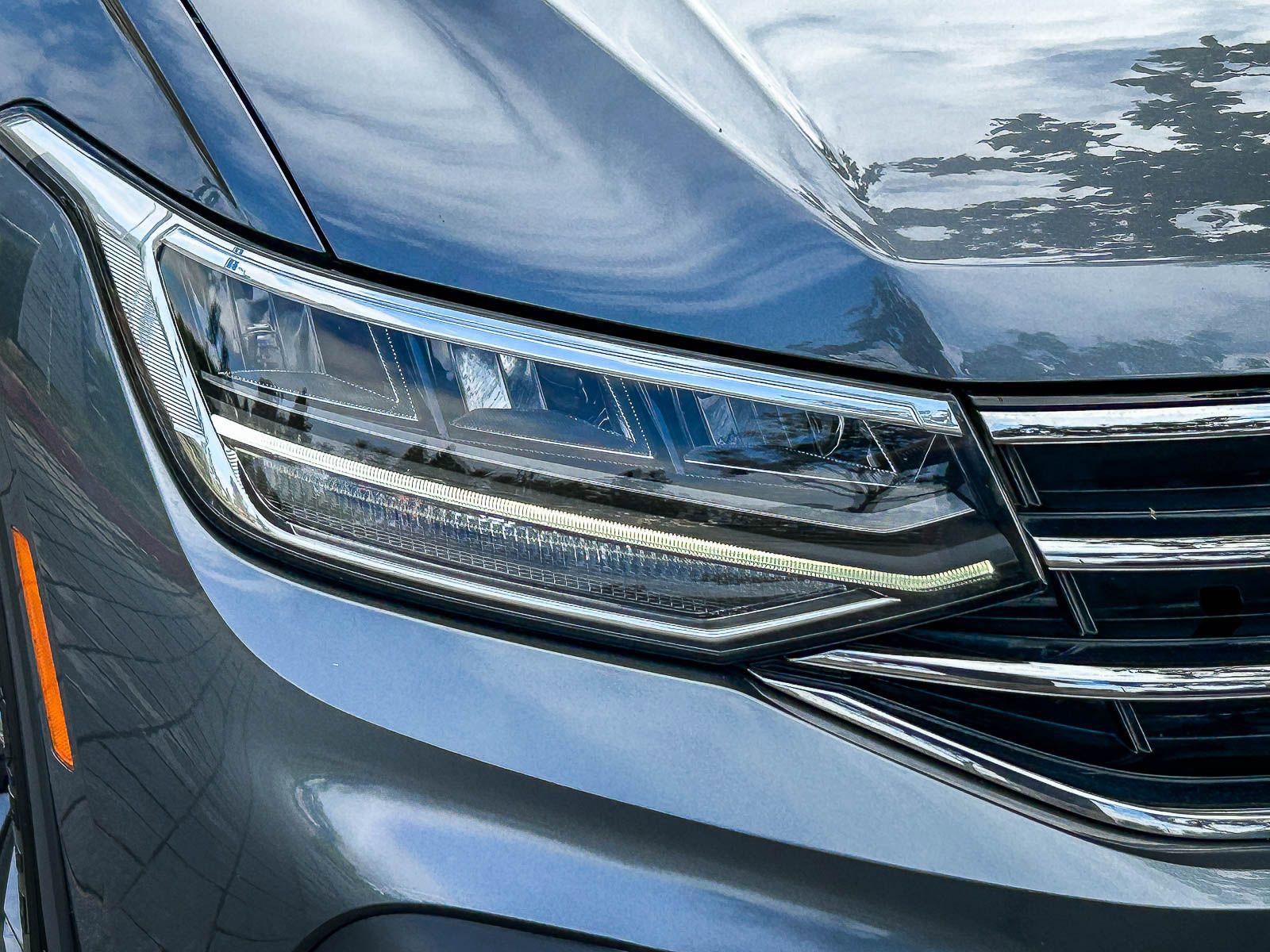 Used 2023 Volkswagen Tiguan SE FWD image 4