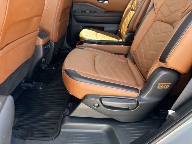 Used 2024 Nissan Pathfinder Platinum image 26