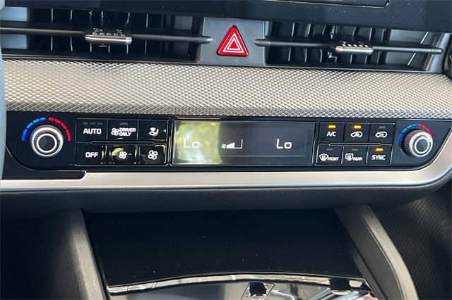 New 2025 Kia Sportage LX image 24