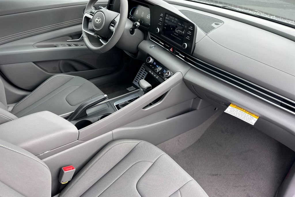 New 2026 Hyundai Elantra Sport image 12