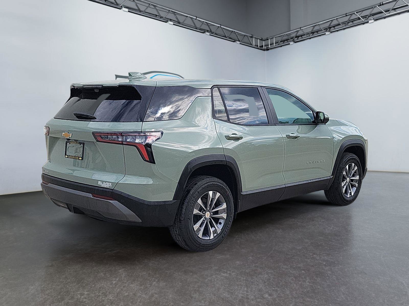 Used 2025 Chevrolet Equinox LT w/ Safety and Technology Package image 3