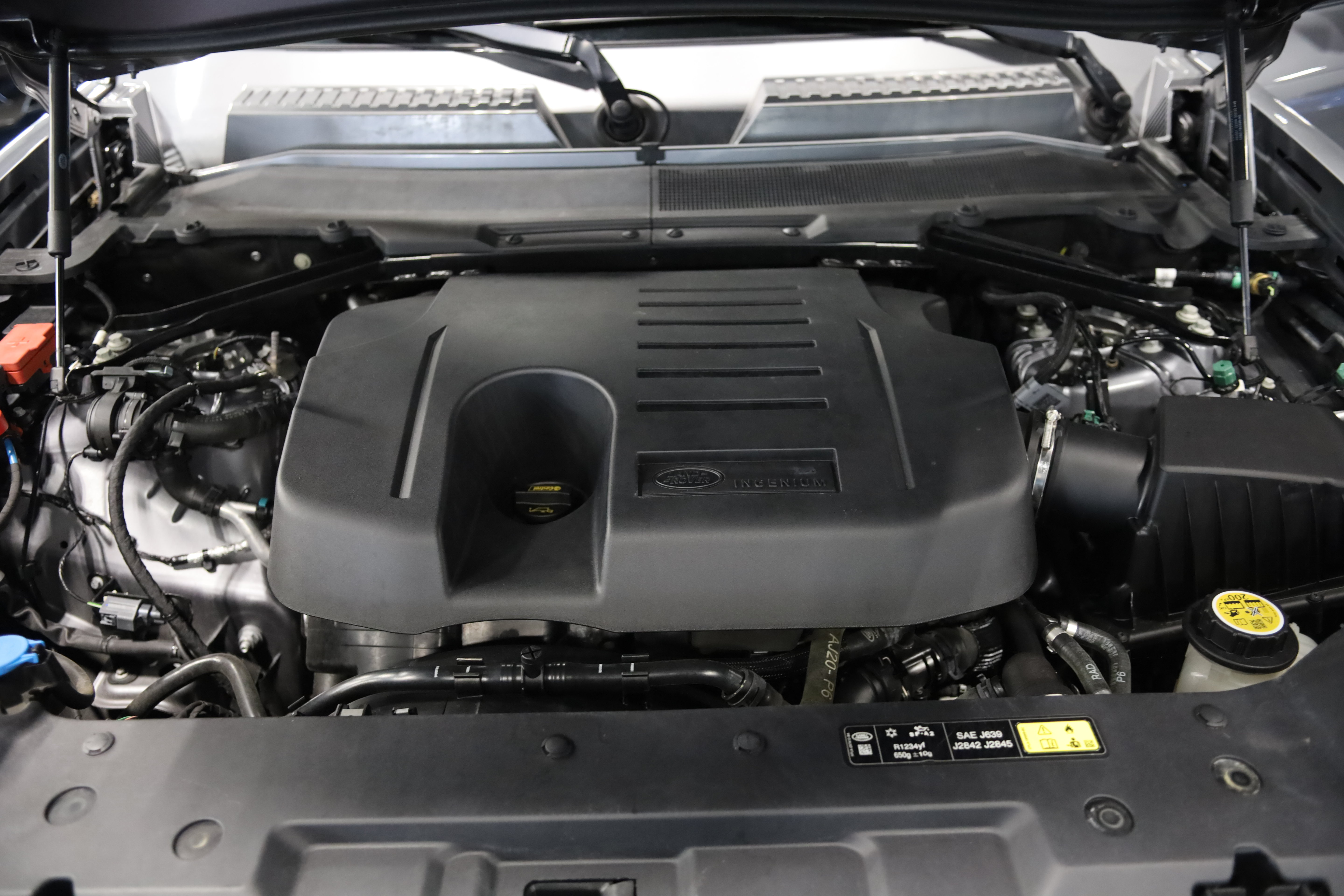 Used 2023 Land Rover Defender 110 X-Dynamic SE AWD/4WD image 41
