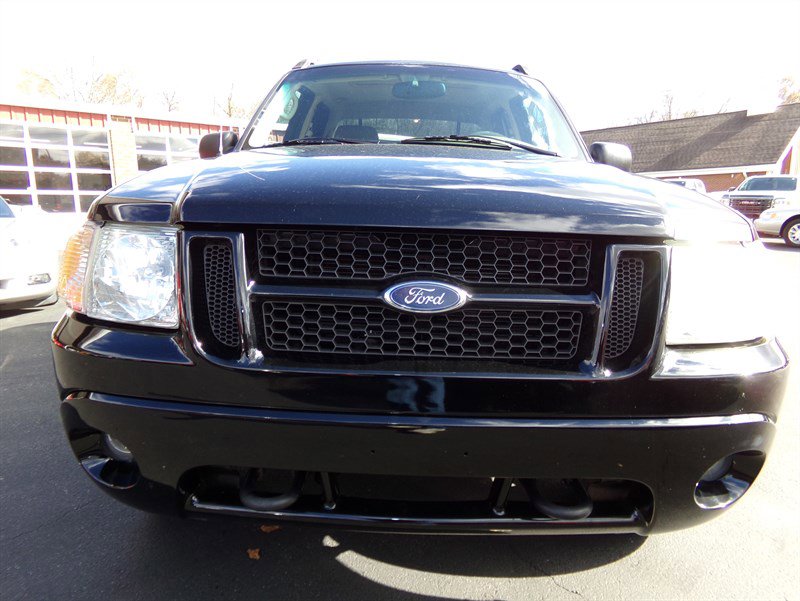 Used 2004 Ford Explorer Sport Trac XLT AWD/4WD image 4