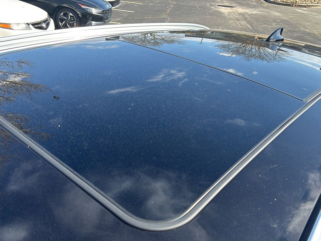 Used 2026 Genesis GV70 2.5T Select image 15