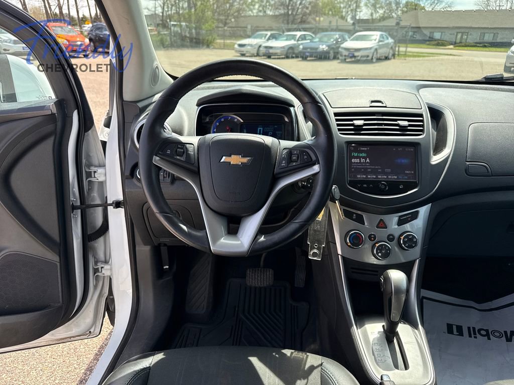 Used 2015 Chevrolet Trax LT w/ LT Plus Package AWD/4WD image 31