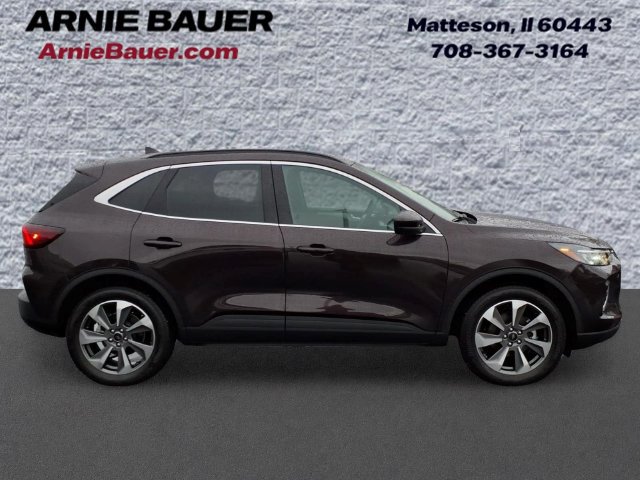 Used 2023 Ford Escape Platinum AWD/4WD image 4