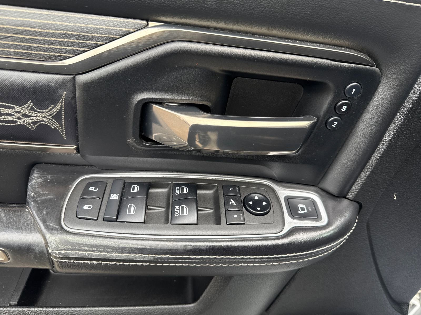 Used 2021 RAM 2500 Limited image 11