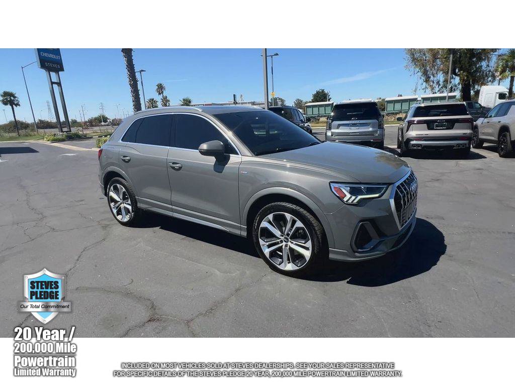Used 2021 Audi Q3 2.0T Premium Plus w/ Premium Plus Package AWD/4WD image 2