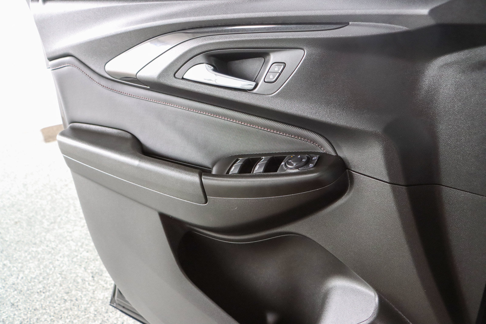 Used 2021 Chevrolet TrailBlazer RS w/ Technology Package FWD image 22