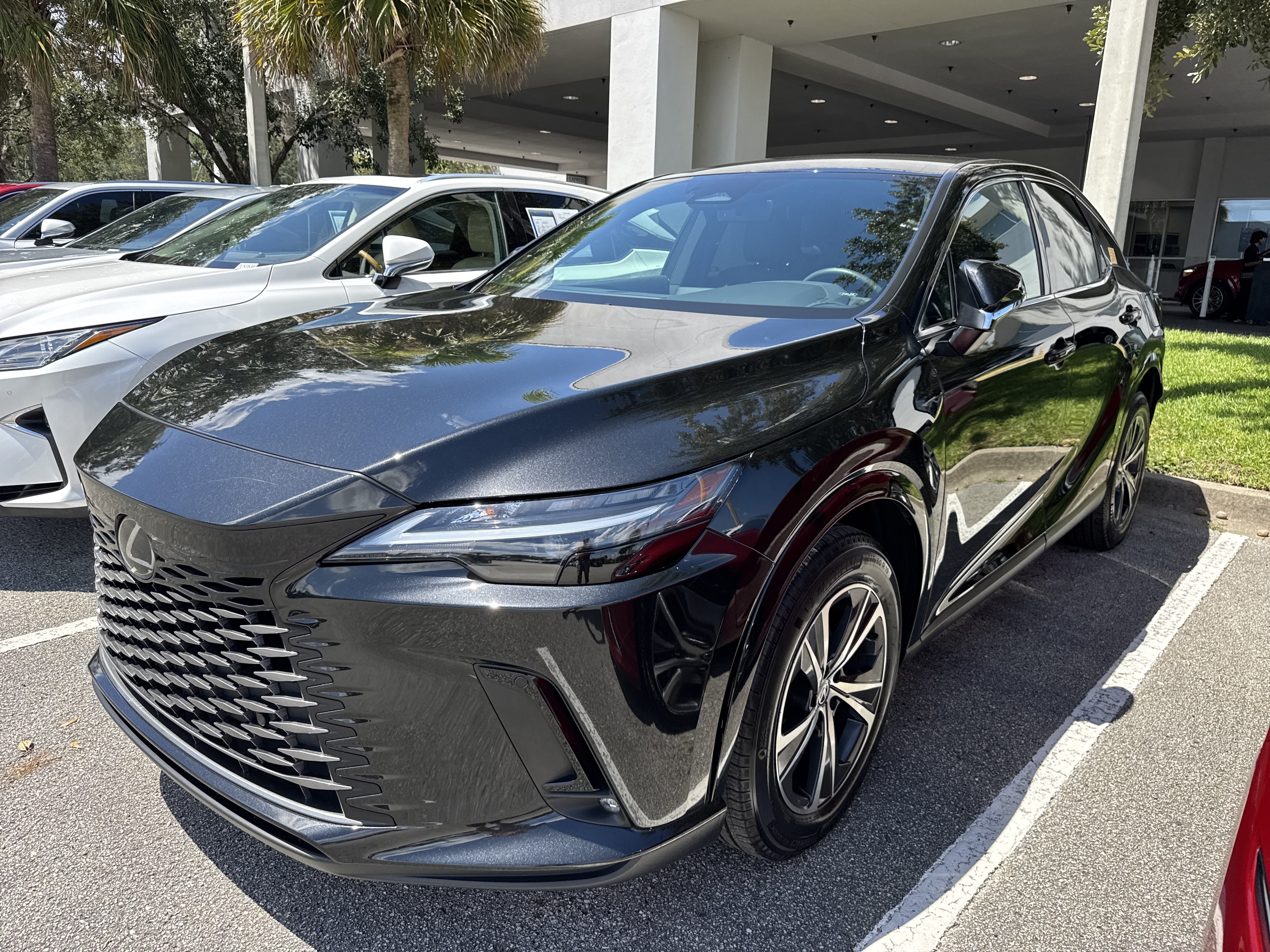Used 2024 Lexus RX 350 FWD w/ Technology Package image 4
