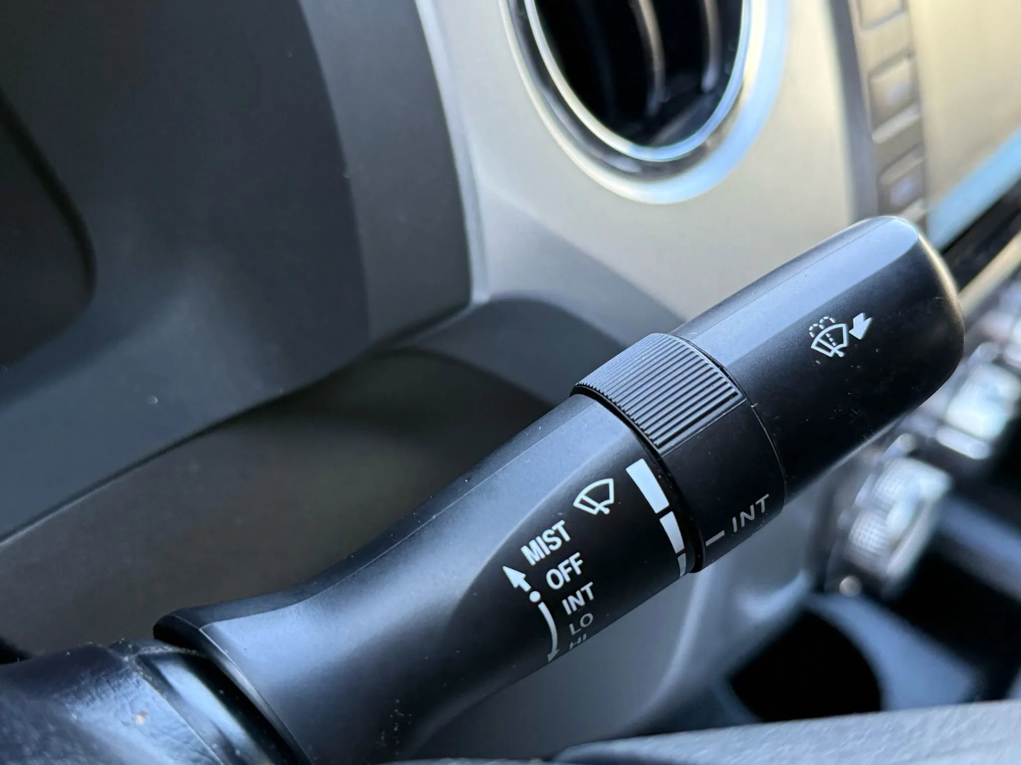 Used 2018 Toyota Tundra SR5 w/ SR5 Upgrade Package image 29