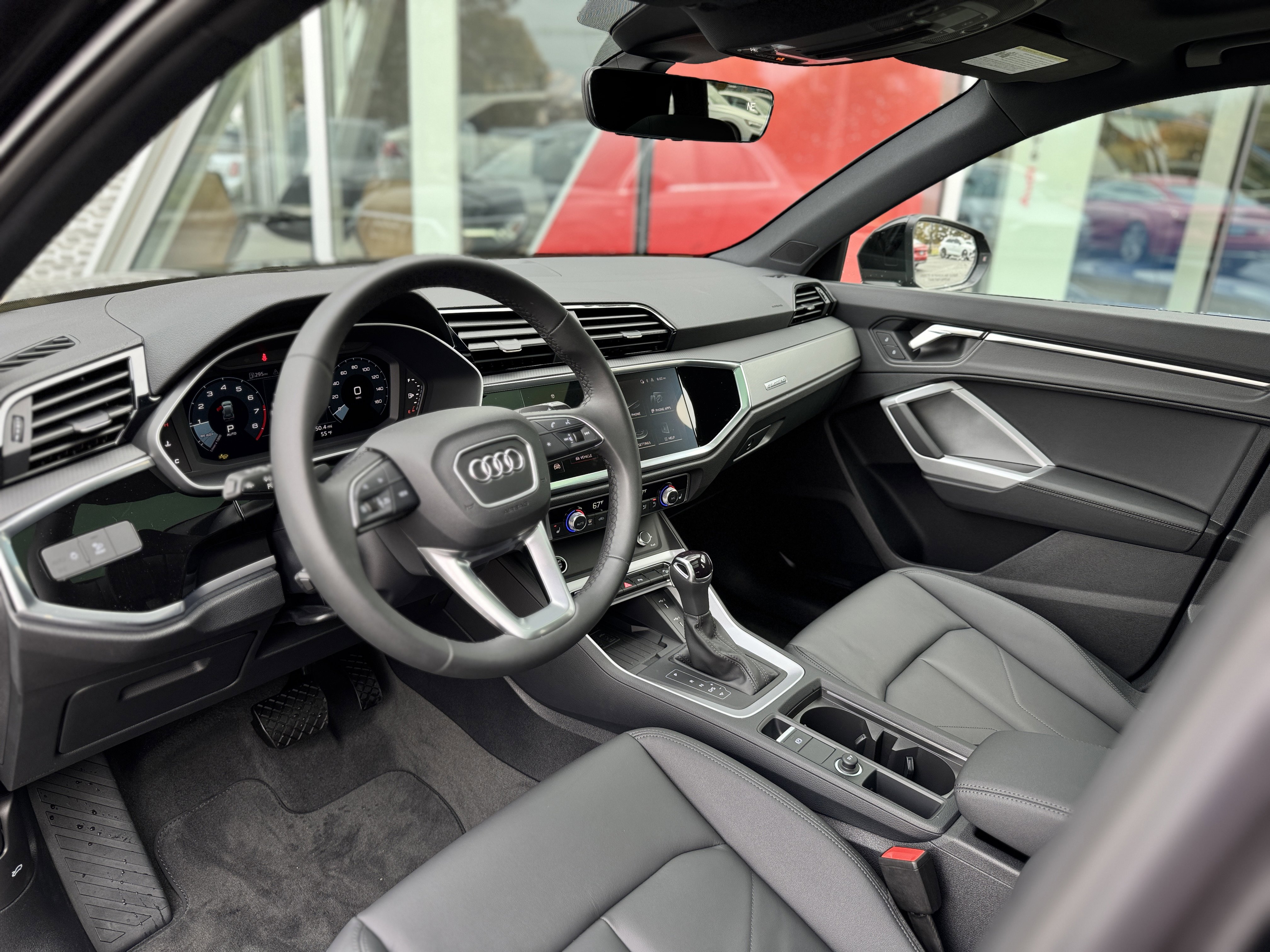 New 2025 Audi Q3 2.0T Premium image 4