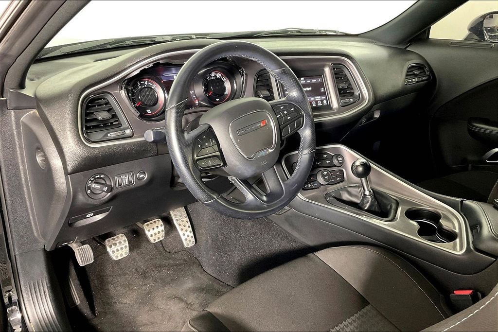 Used 2022 Dodge Challenger R/T w/ Blacktop Package image 18