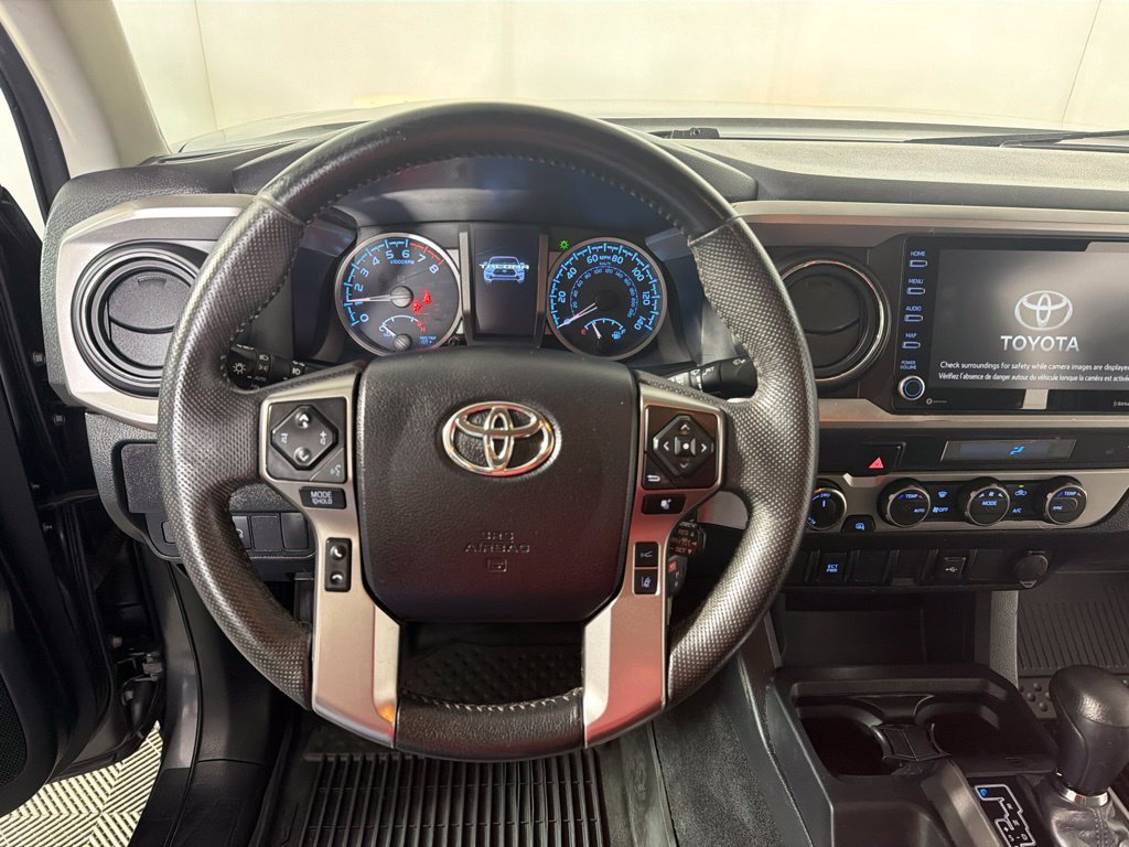 Used 2022 Toyota Tacoma SR5 AWD/4WD image 13