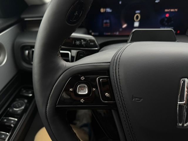 New 2026 Lincoln Aviator AWD image 32