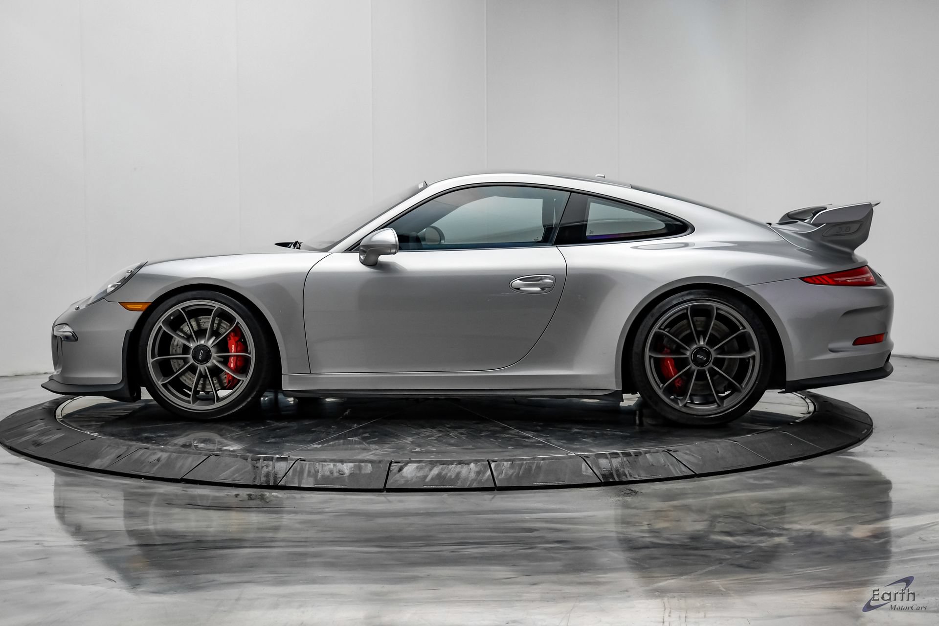 Used 2015 Porsche 911 GT3 RWD image 7