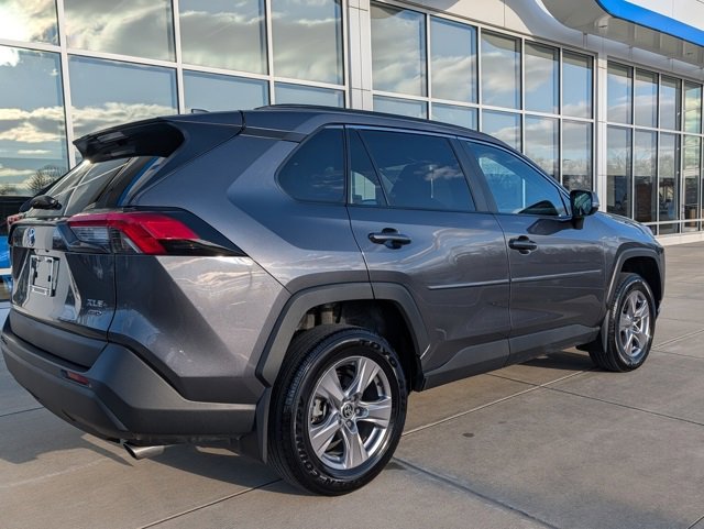 Used 2022 Toyota RAV4 XLE image 10