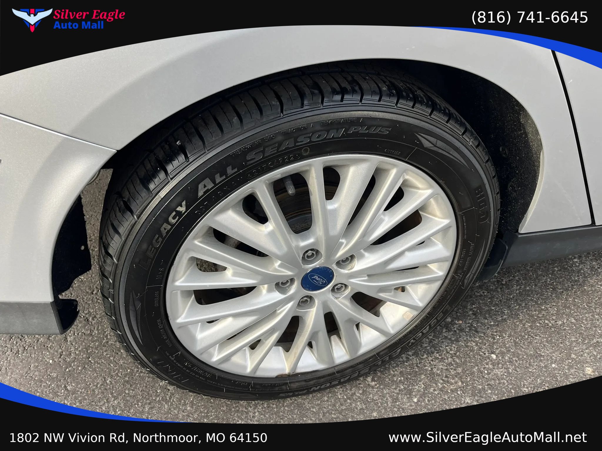 Used 2017 Ford Focus Titanium FWD image 6