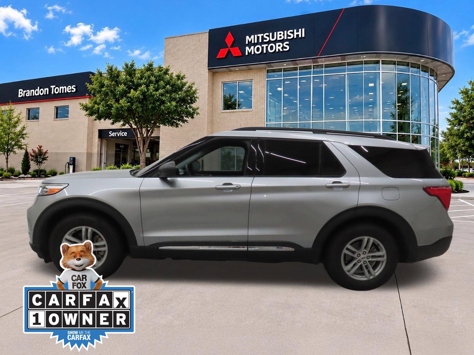 Used 2024 Ford Explorer XLT RWD image 7
