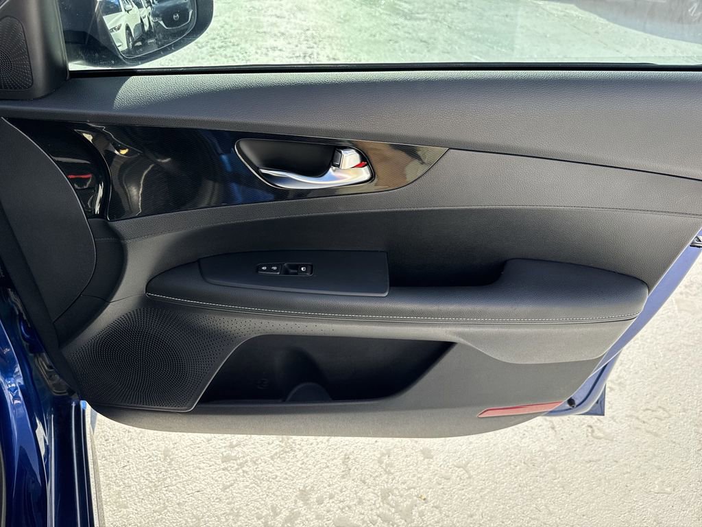 Used 2021 Kia Forte GT-Line FWD image 42