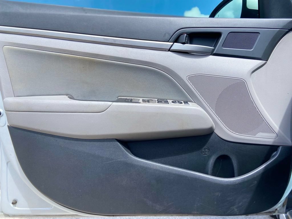 Used 2012 Hyundai Sonata Limited w/ Navigation Pkg FWD image 14