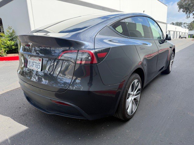 Used 2024 Tesla Model Y 2WD image 3