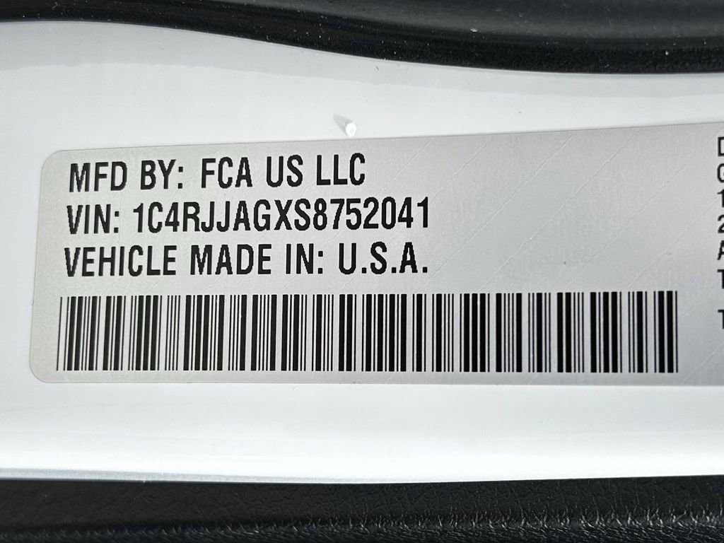 Used 2025 Jeep Grand Cherokee L Altitude RWD image 35