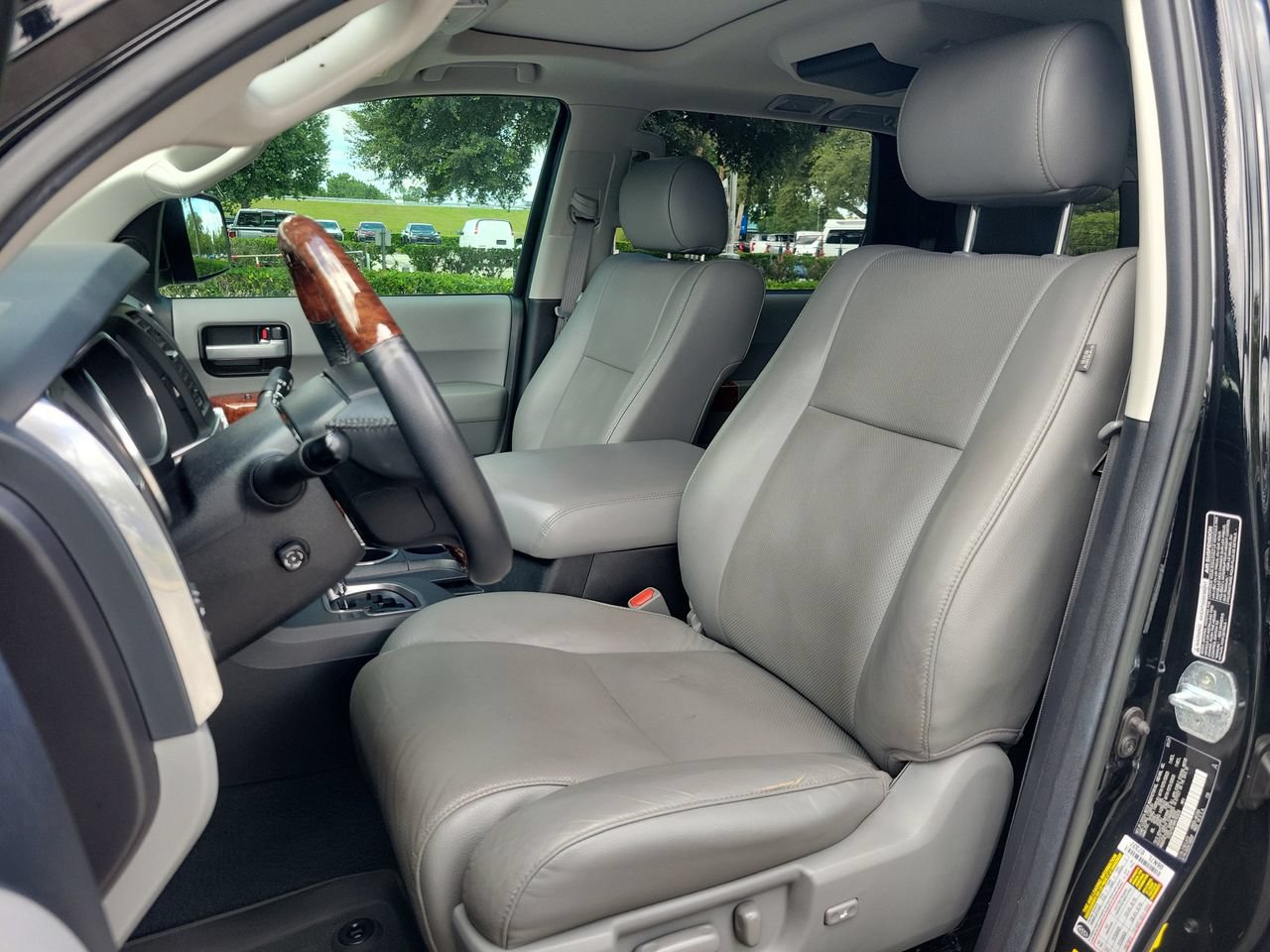Used 2021 Toyota Sequoia Platinum AWD/4WD image 15
