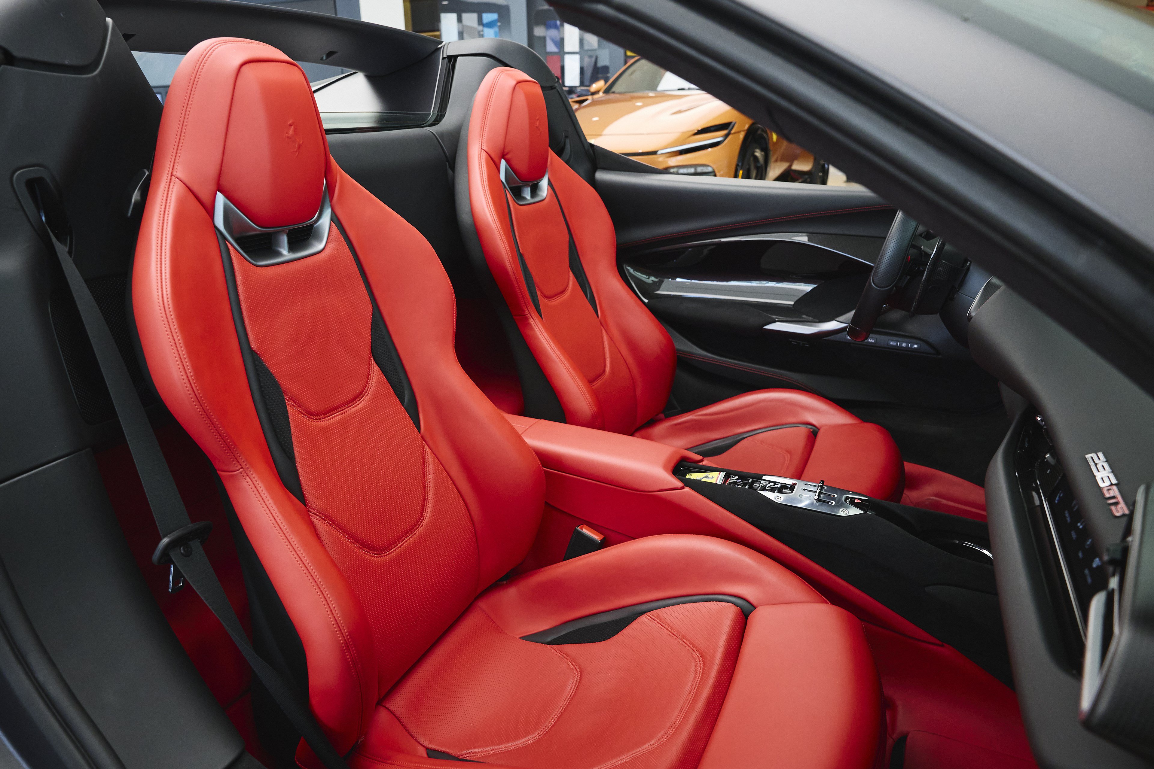 Used 2023 Ferrari 296 GTS RWD image 23
