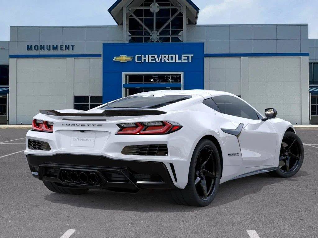 Used 2027 Chevrolet Corvette Grand Sport RWD image 4
