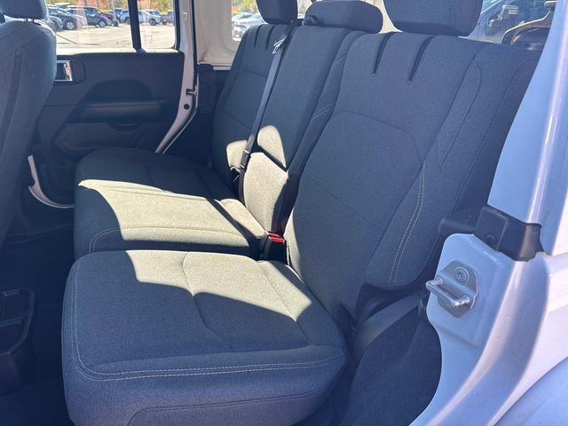 Used 2024 Jeep Wrangler Unlimited Sahara image 15