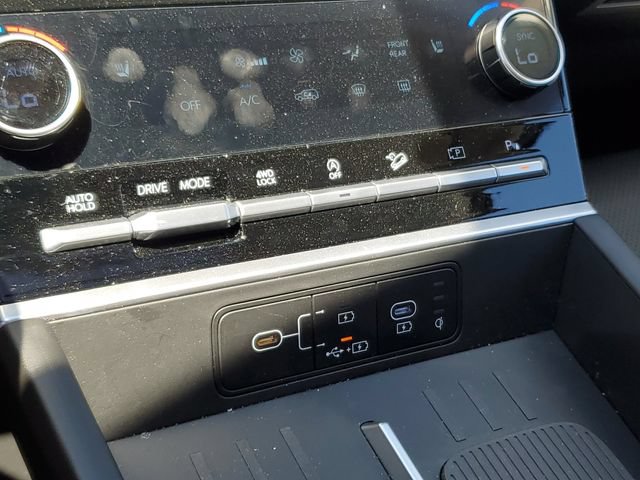 Certified 2025 Hyundai Santa Fe XRT AWD/4WD image 31