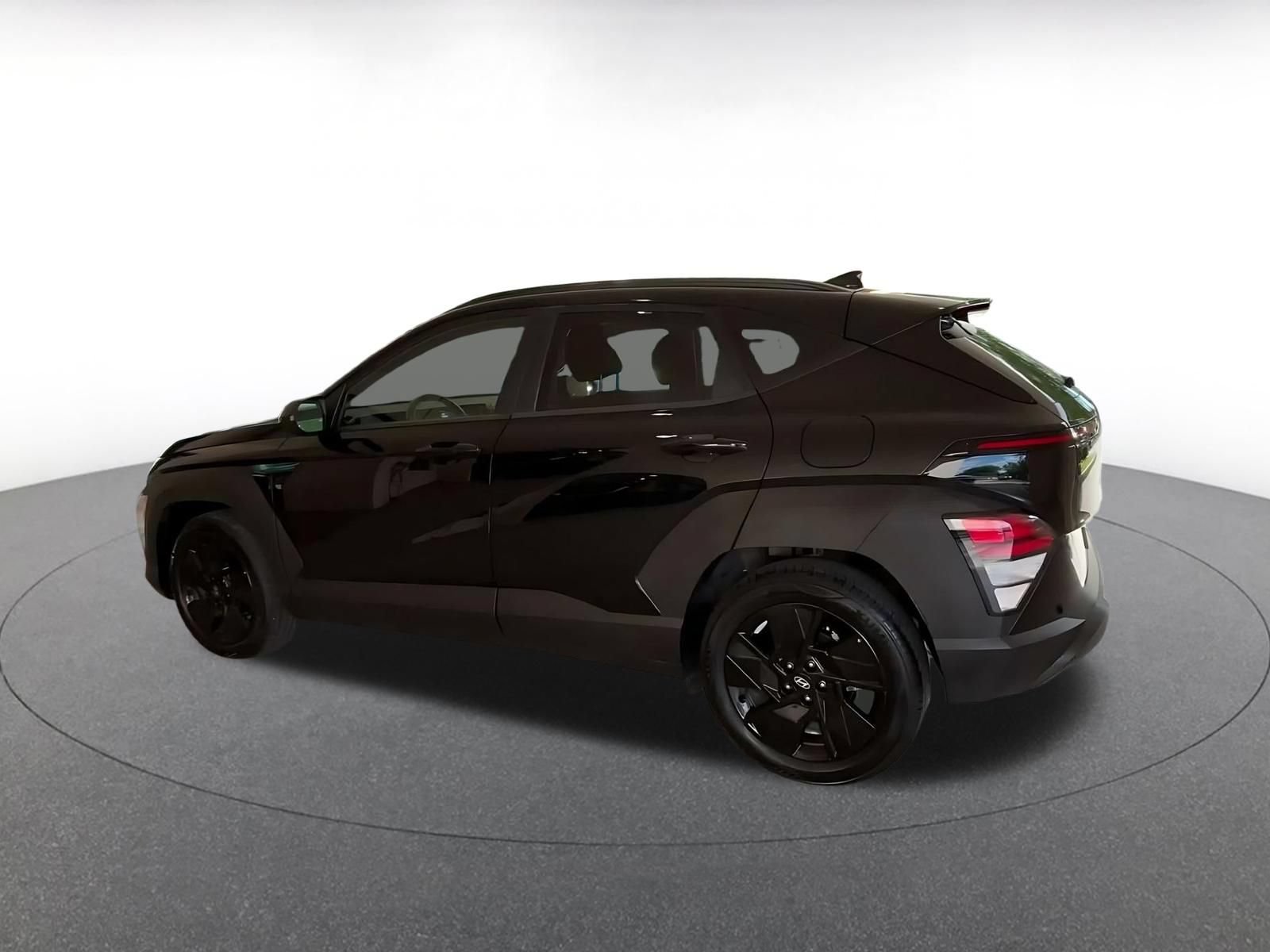 Used 2026 Hyundai Kona SEL Sport FWD image 9