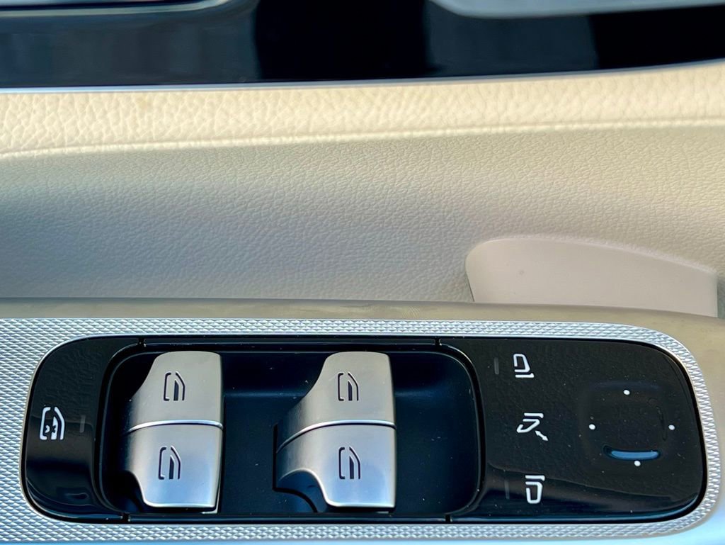 Certified 2023 Mercedes-Benz C 300 4MATIC Sedan image 30